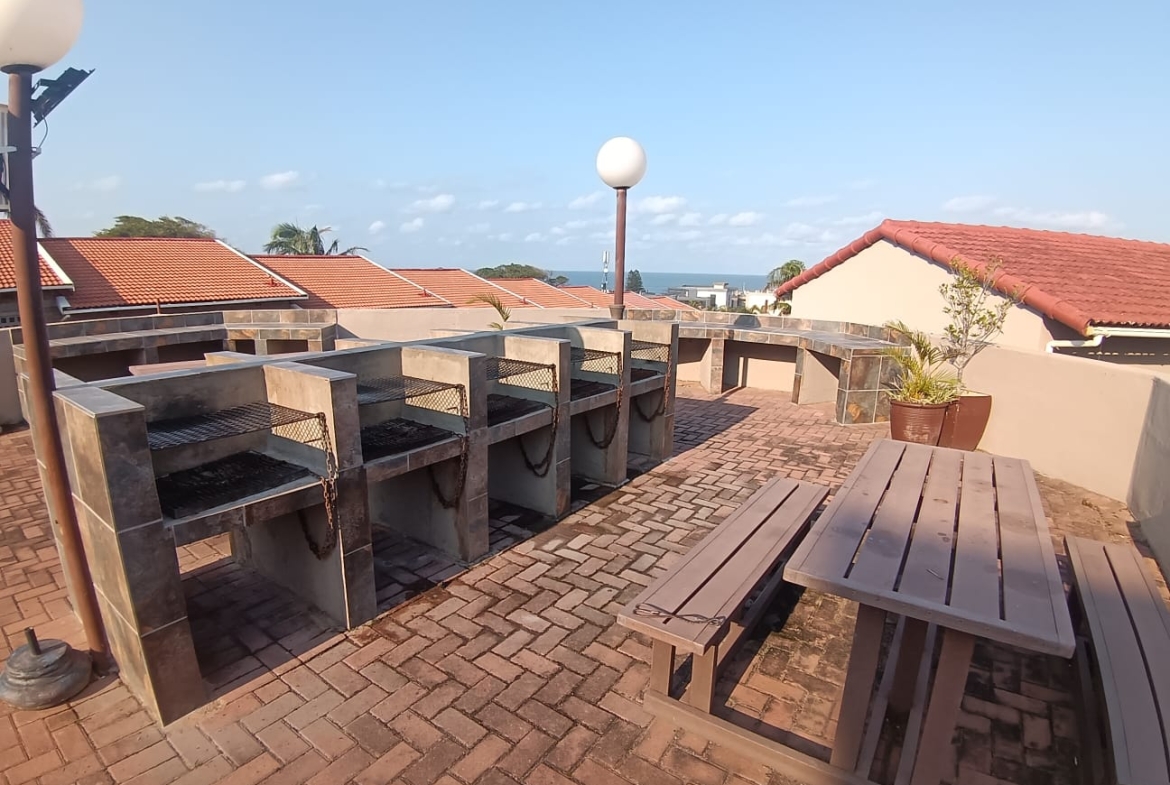 3 Bedroom, 2 Bathroom, open plan, Uvongo Sea view for Sale