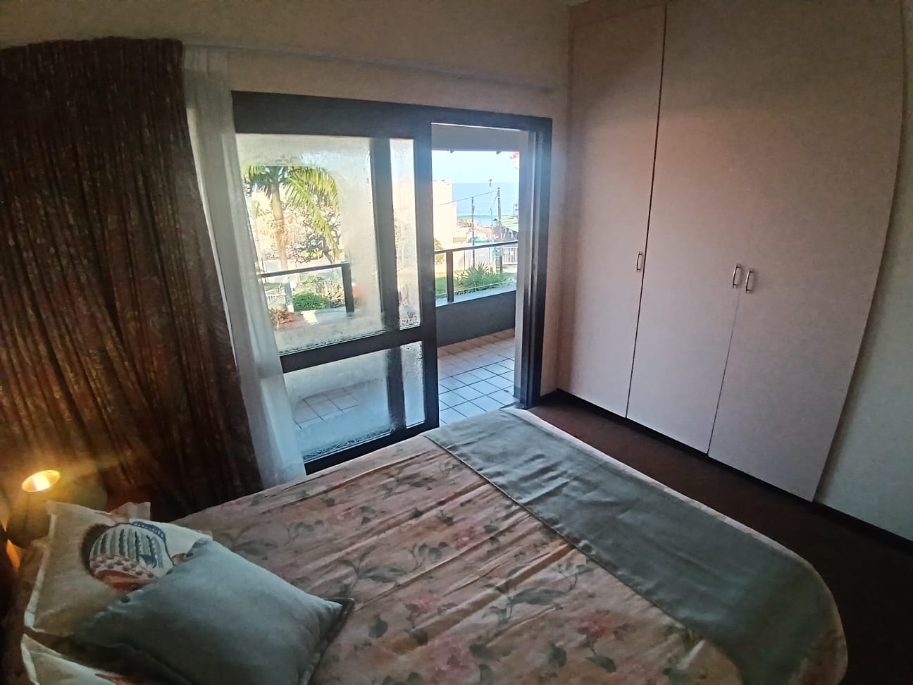3 Bedroom, 2 Bathroom, open plan, Uvongo Sea view for Sale