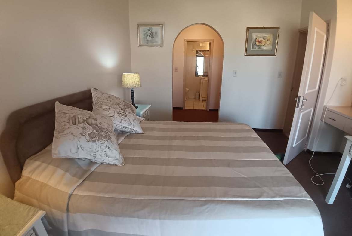 3 Bedroom, 2 Bathroom, open plan, Uvongo Sea view for Sale