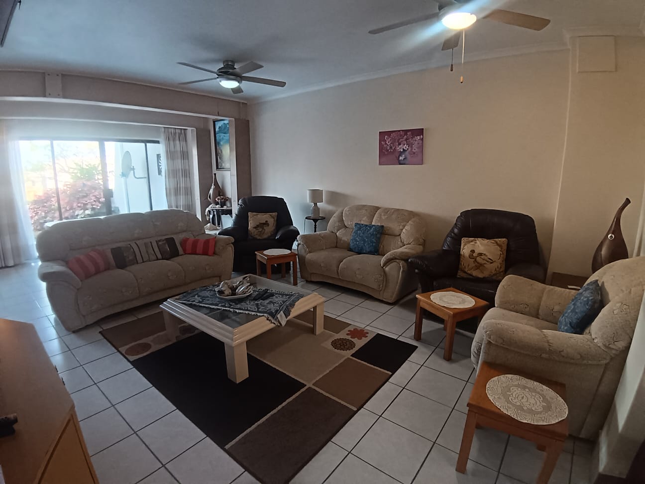 3 Bedroom, 2 Bathroom, open plan, Uvongo Sea view for Sale