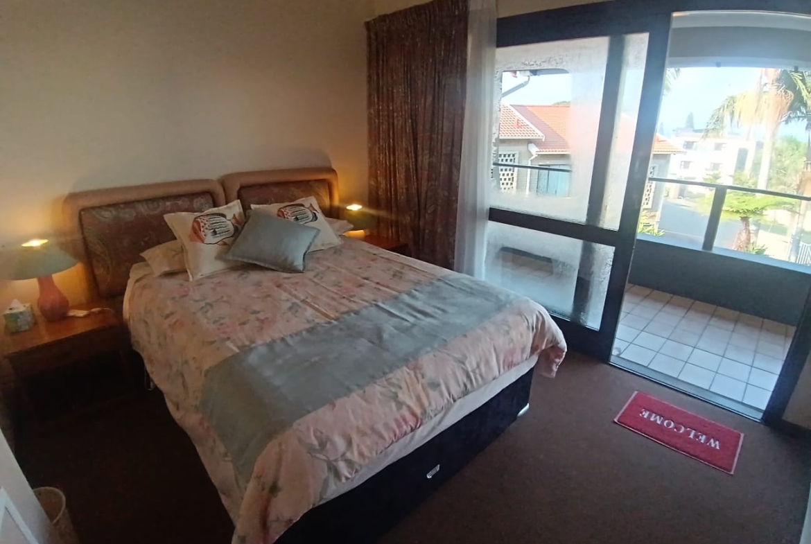 3 Bedroom, 2 Bathroom, open plan, Uvongo Sea view for Sale