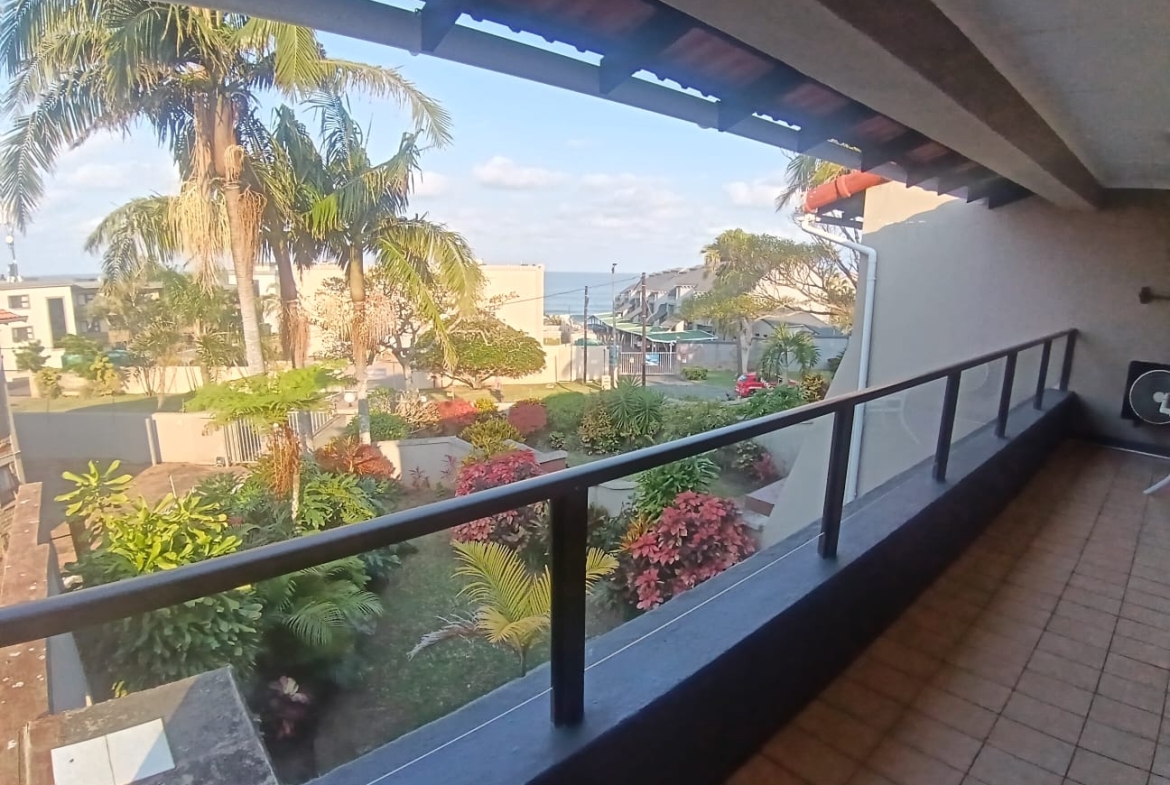 3 Bedroom, 2 Bathroom, open plan, Uvongo Sea view for Sale