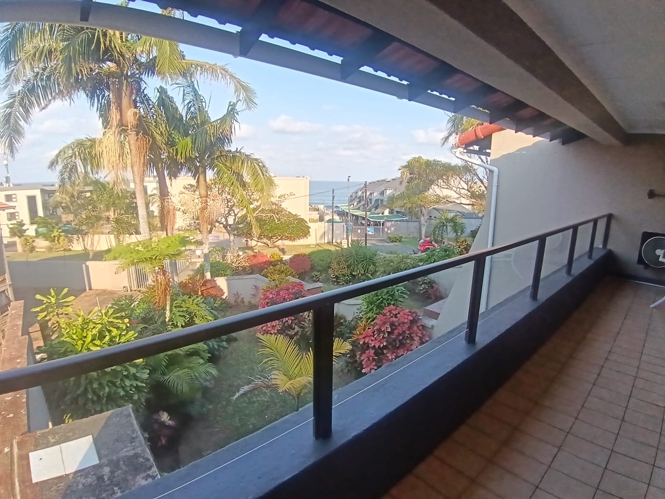 3 Bedroom, 2 Bathroom, open plan, Uvongo Sea view for Sale