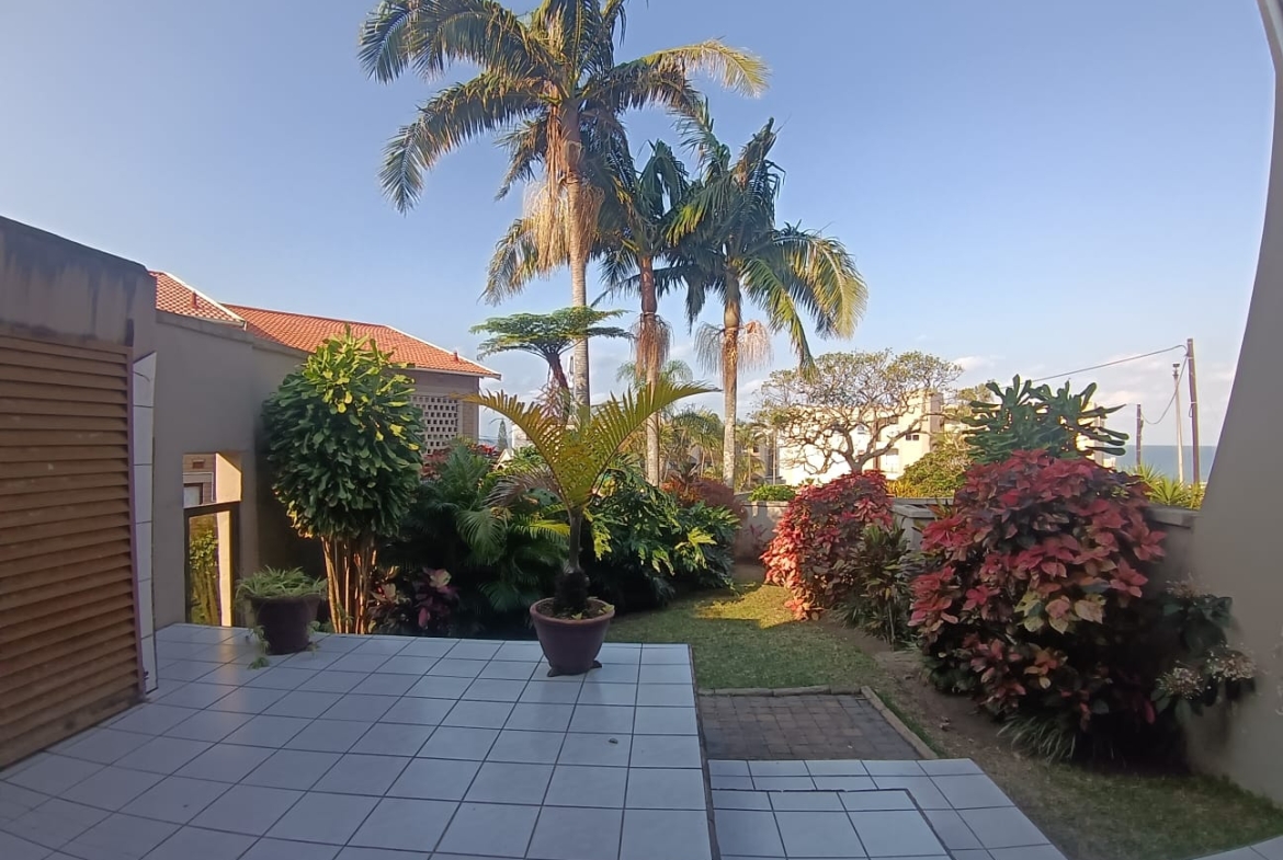 3 Bedroom, 2 Bathroom, open plan, Uvongo Sea view for Sale