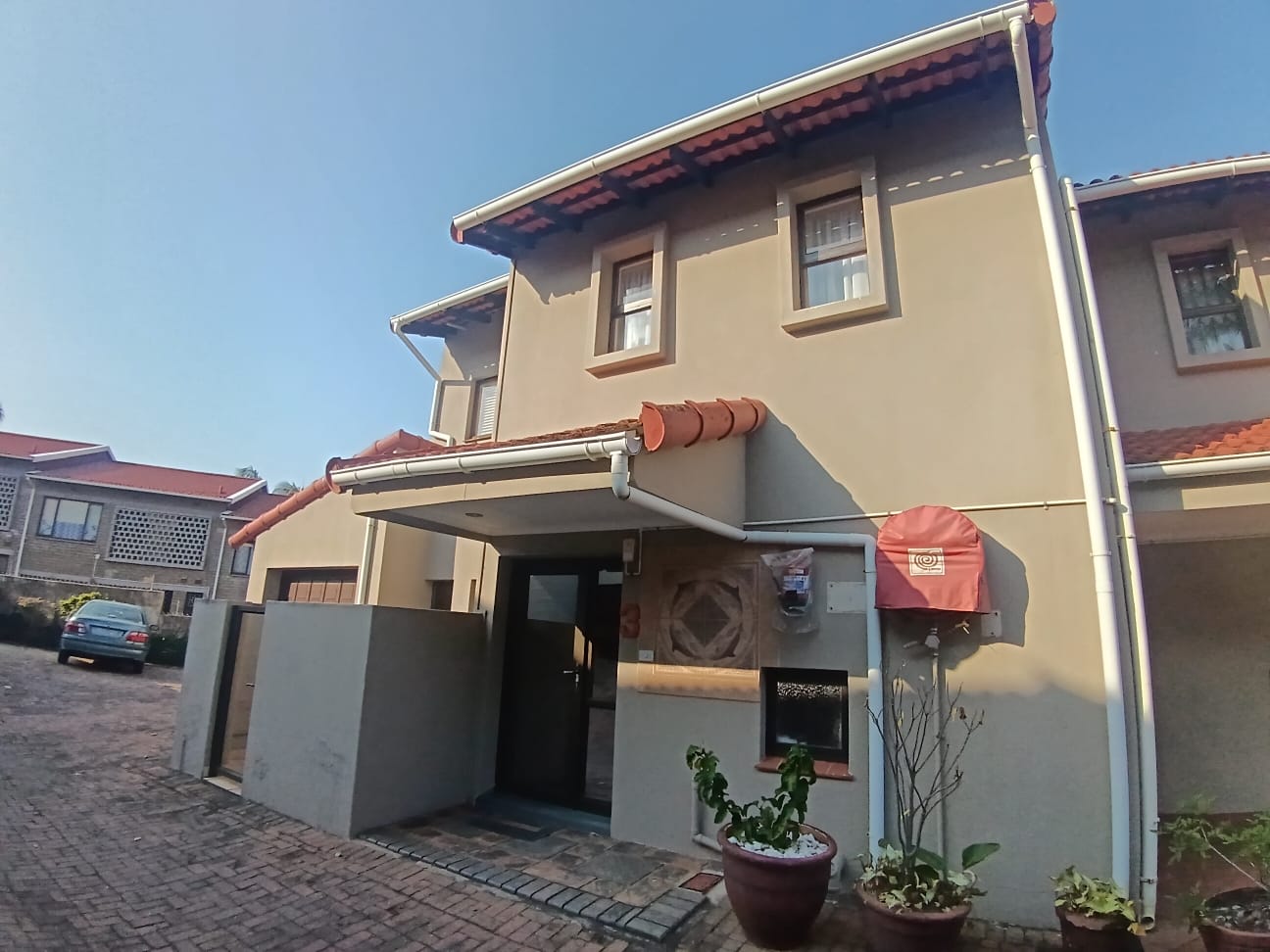 3 Bedroom, 2 Bathroom, open plan, Uvongo Sea view for Sale