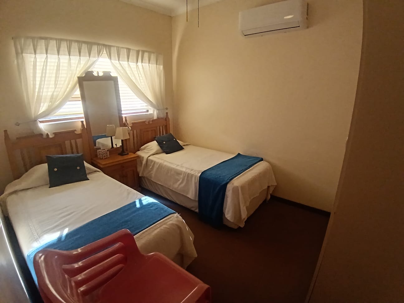 3 Bedroom, 2 Bathroom, open plan, Uvongo Sea view for Sale