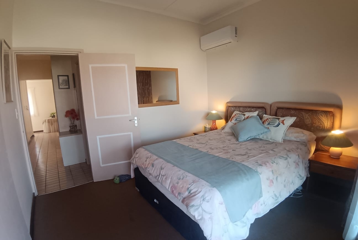 3 Bedroom, 2 Bathroom, open plan, Uvongo Sea view for Sale