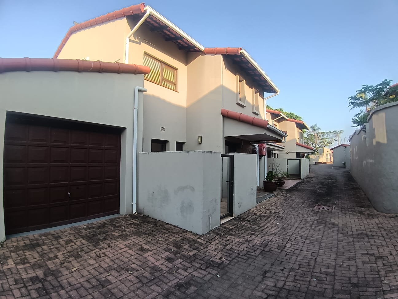 3 Bedroom, 2 Bathroom, open plan, Uvongo Sea view for Sale