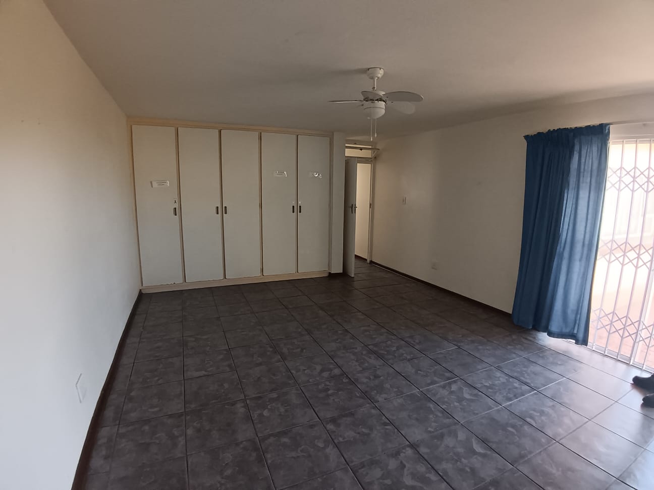 2 Bedroom, 1 Bathroom, Open Plan, Margate Sea view for Sale