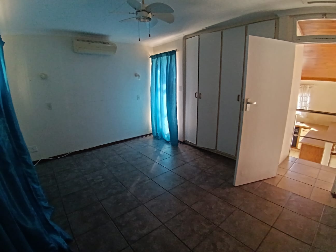 2 Bedroom, 1 Bathroom, Open Plan, Margate Sea view for Sale