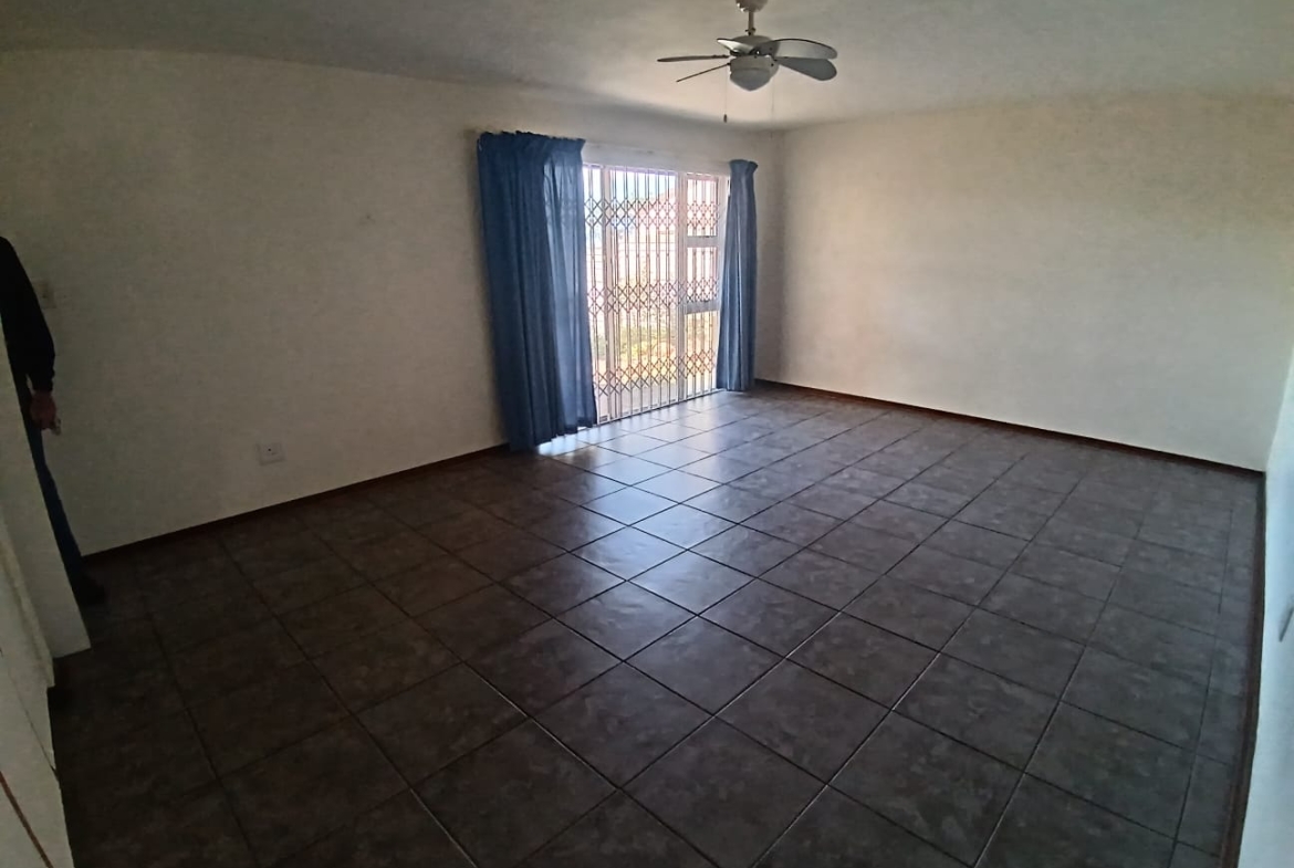 2 Bedroom, 1 Bathroom, Open Plan, Margate Sea view for Sale
