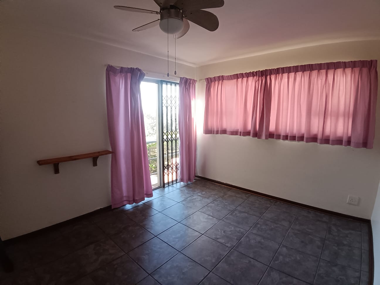 2 Bedroom, 1 Bathroom, Open Plan, Margate Sea view for Sale