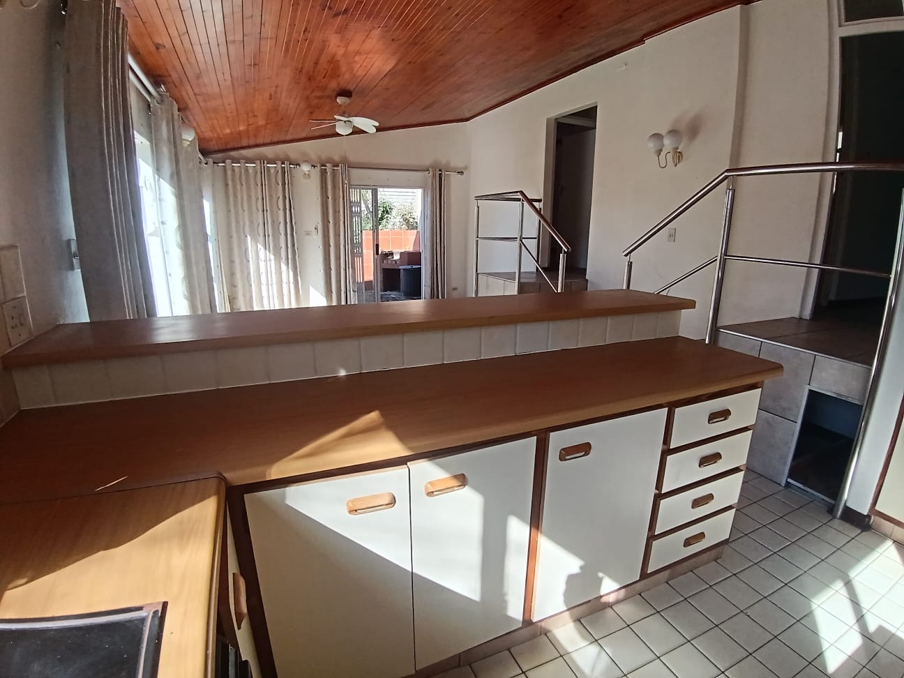 2 Bedroom, 1 Bathroom, Open Plan, Margate Sea view for Sale