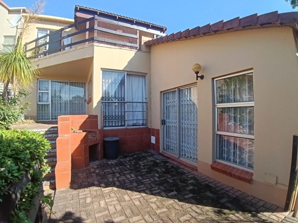 2 Bedroom, 1 Bathroom, Open Plan, Margate Sea view for Sale