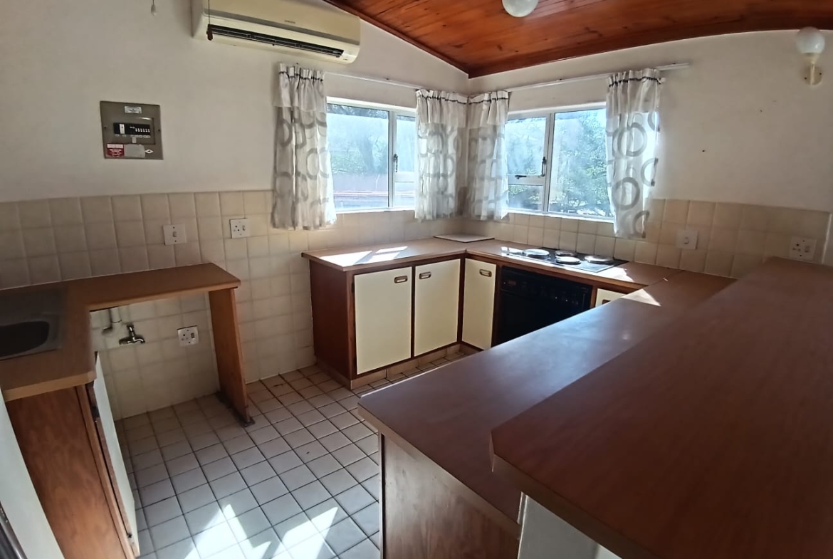 2 Bedroom, 1 Bathroom, Open Plan, Margate Sea view for Sale
