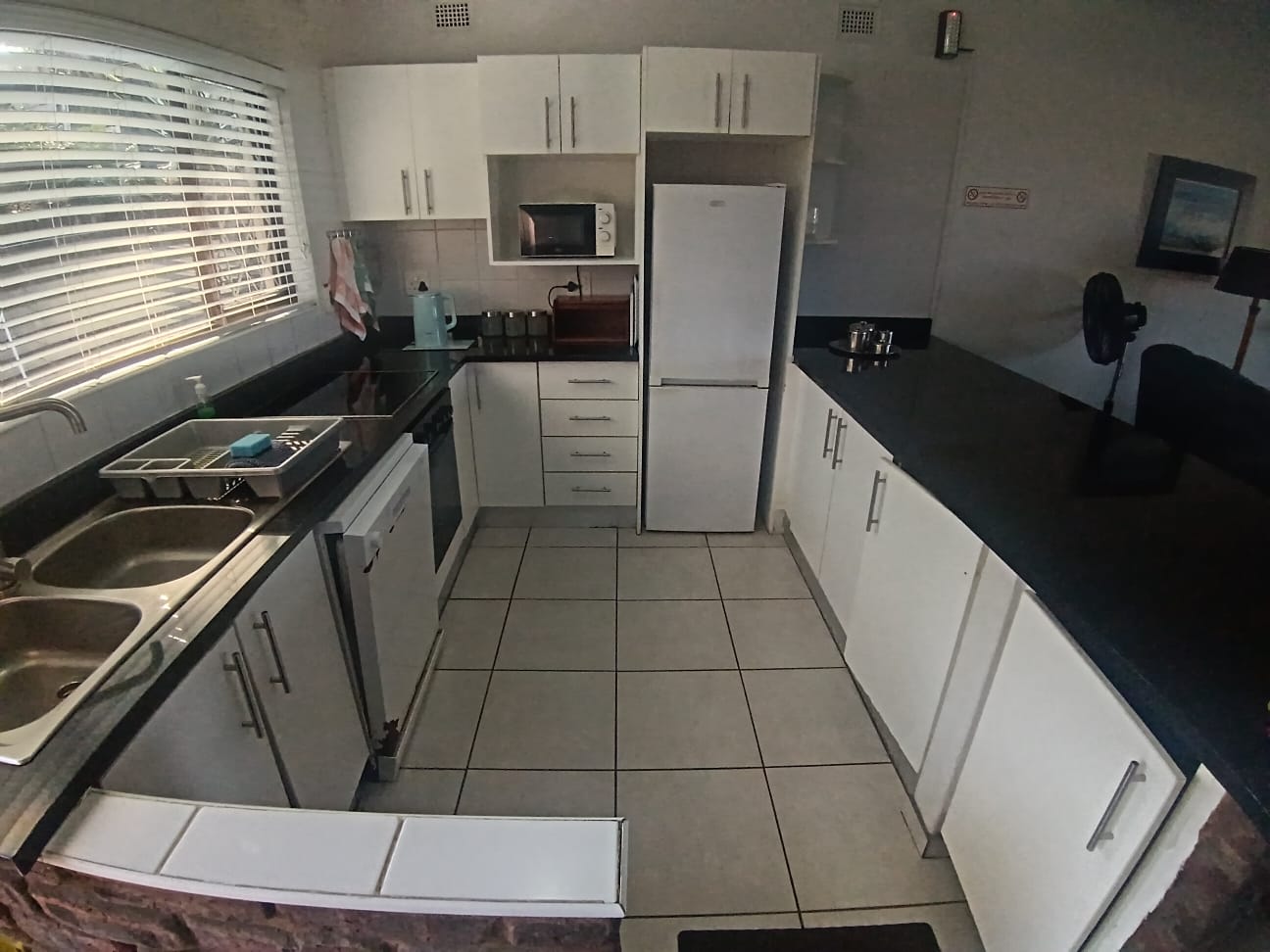 2 Bedroom, 1 Bathroom, open plan, Margate Sea View For Sale