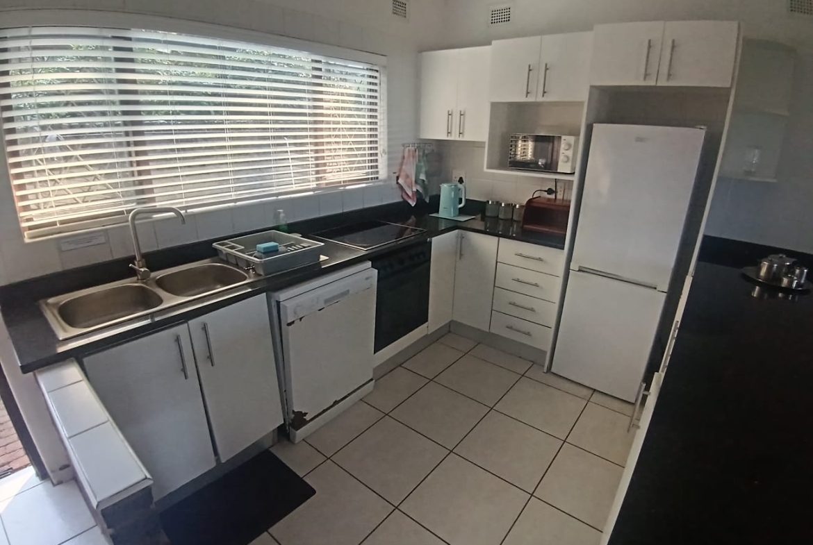 2 Bedroom, 1 Bathroom, open plan, Margate Sea View For Sale