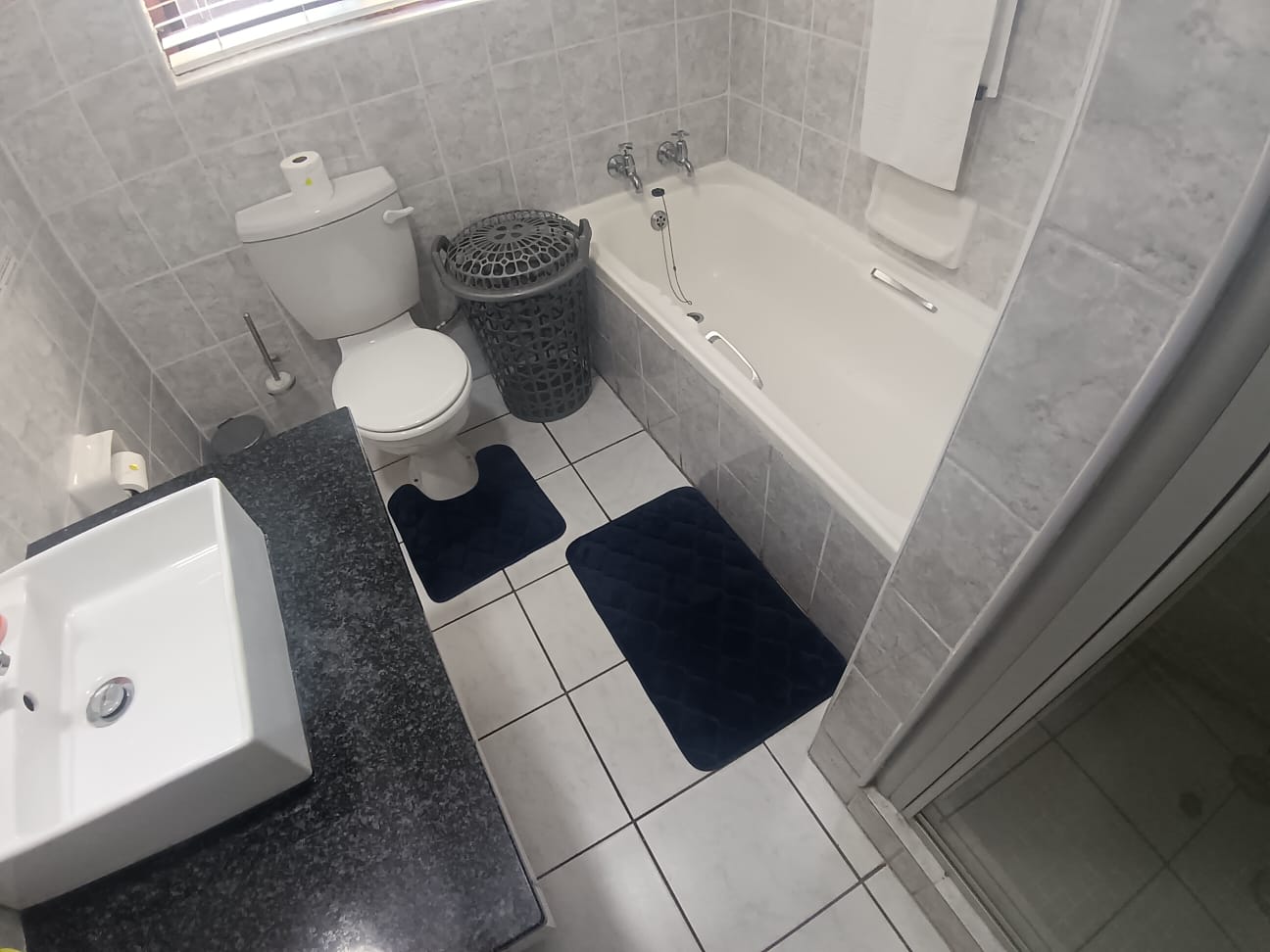 2 Bedroom, 1 Bathroom, open plan, Margate Sea View For Sale