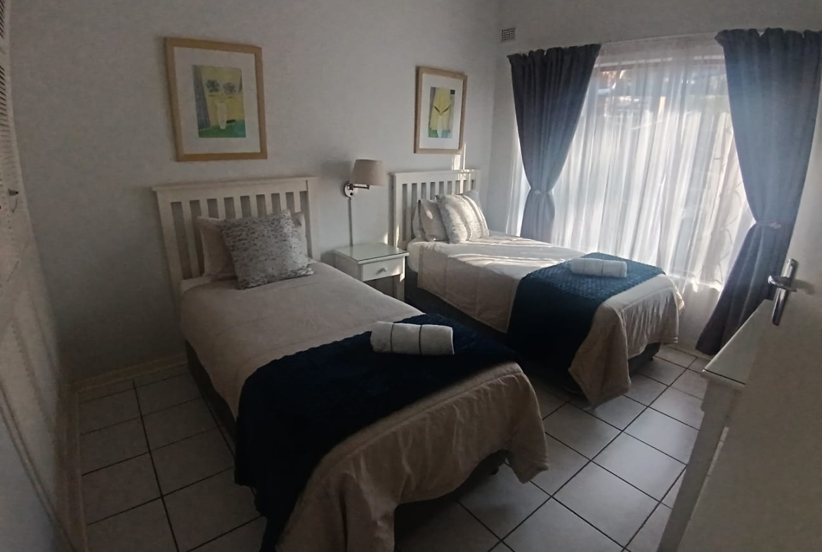 2 Bedroom, 1 Bathroom, open plan, Margate Sea View For Sale