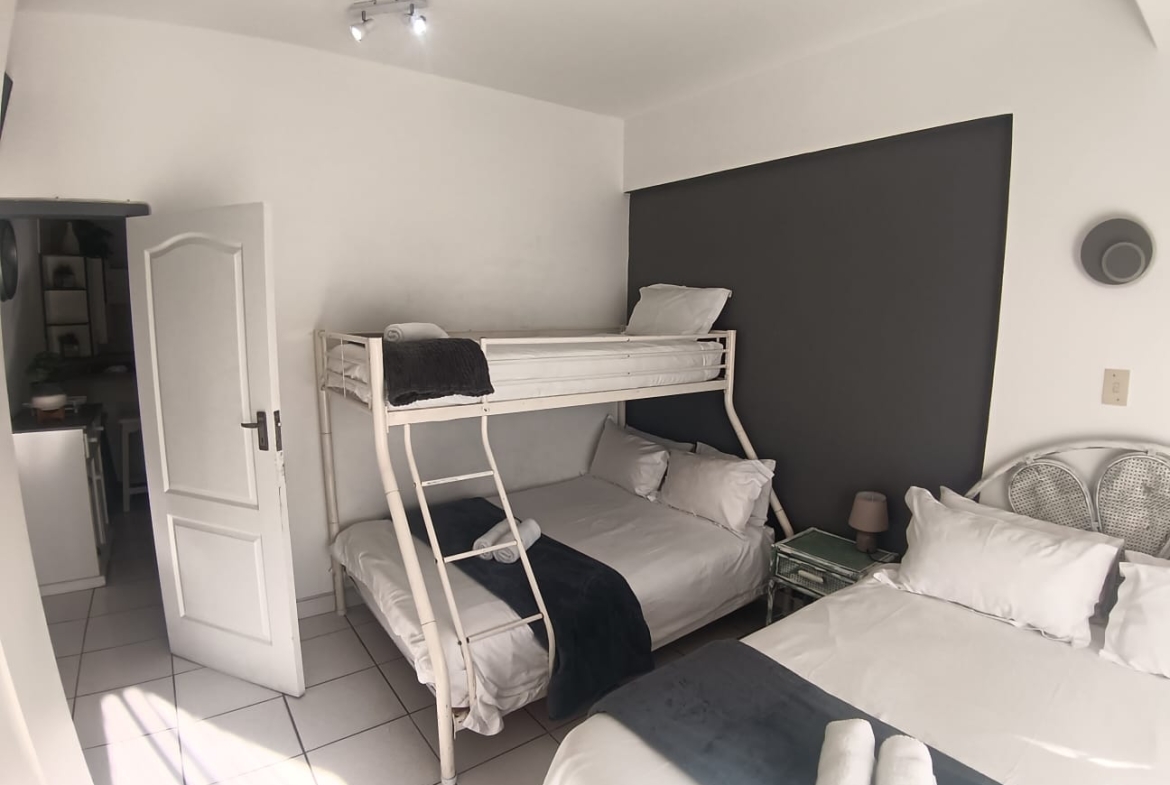 3 Bedroom, 2 Bathroom, open plan, Margate Sea view for Sale