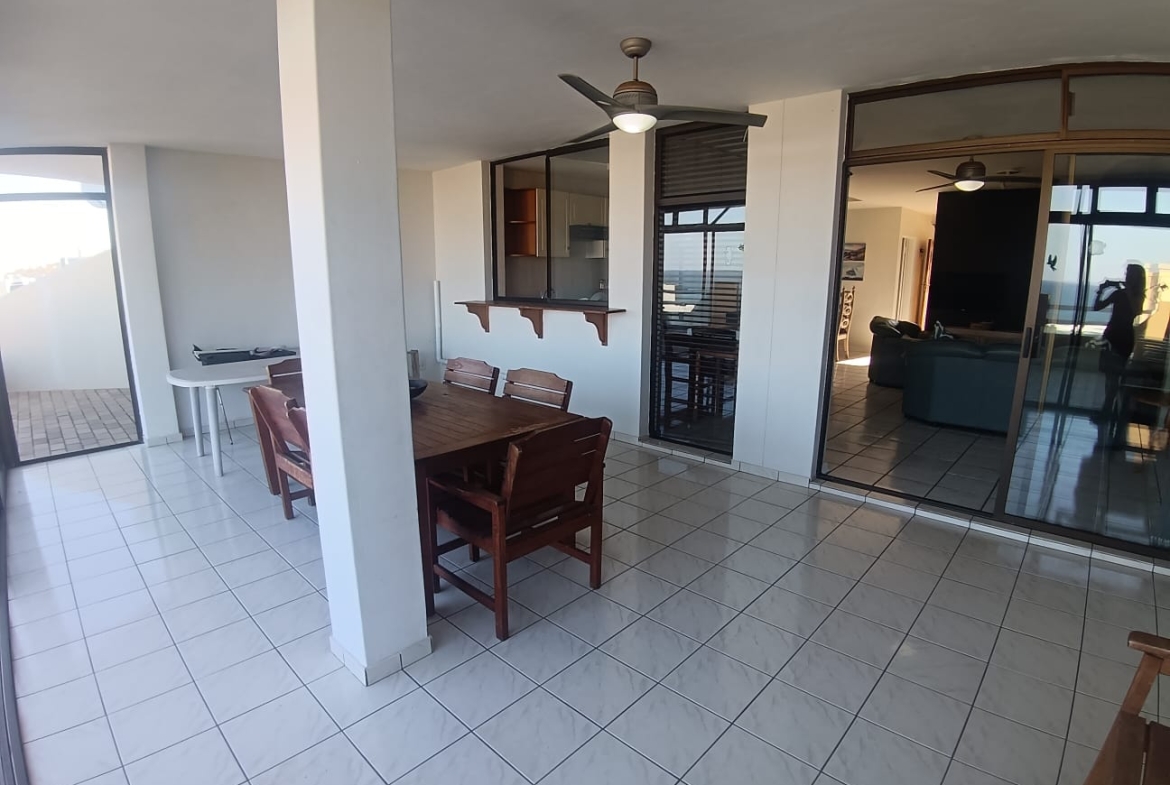 3 Bedroom, 2 Bathroom, open plan, Manaba Sea view for Sale
