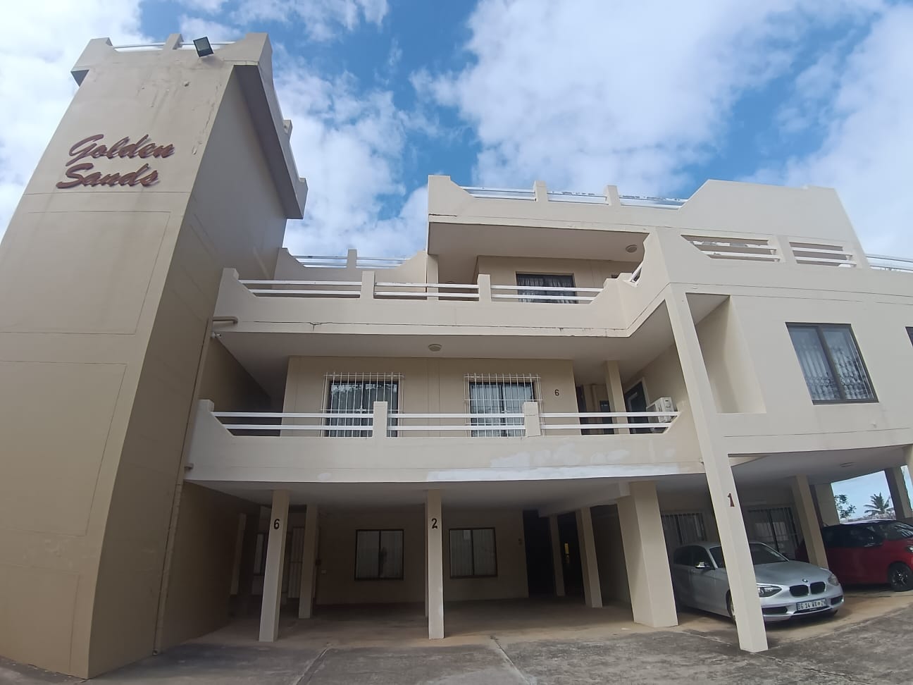 3 Bedroom, 2 Bathroom, open plan, Manaba sea view For Sale