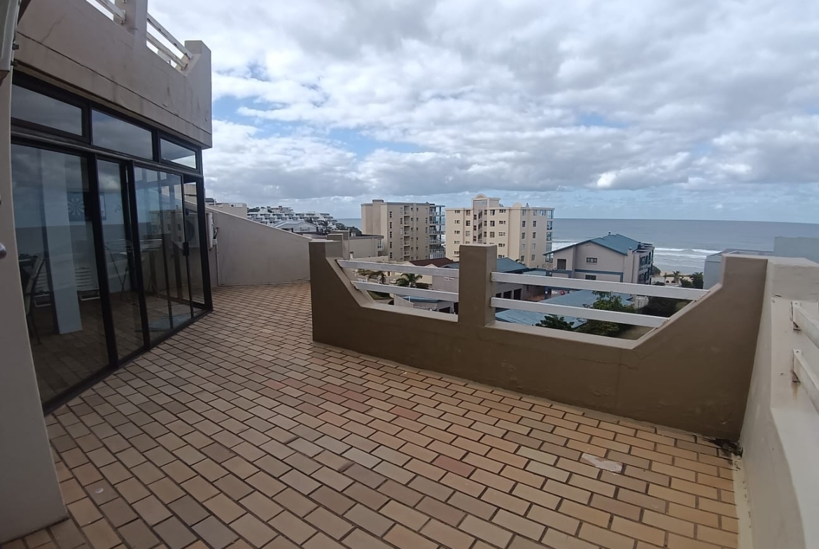 3 Bedroom, 2 Bathroom, open plan, Manaba sea view For Sale