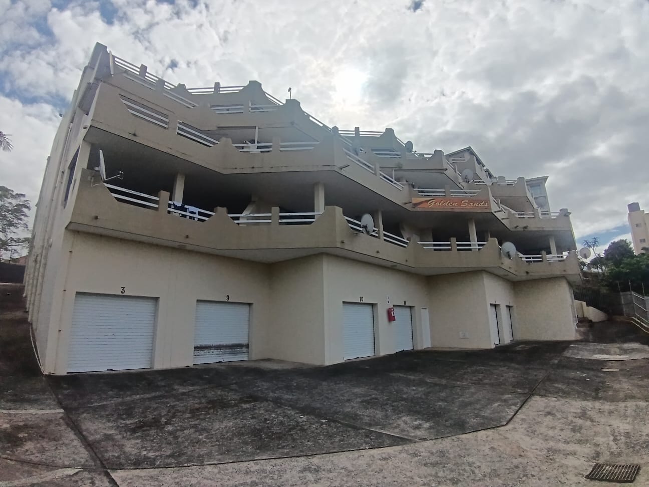 3 Bedroom, 2 Bathroom, open plan, Manaba sea view For Sale