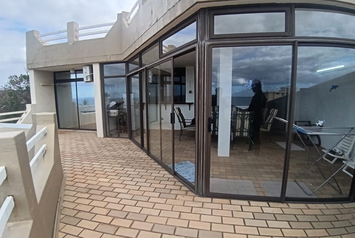 3 Bedroom, 2 Bathroom, open plan, Manaba sea view For Sale