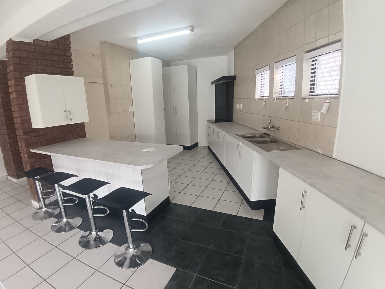 15589590 3 Bedroom, 3 Bathroom, open plan, Manaba sea view for Sale