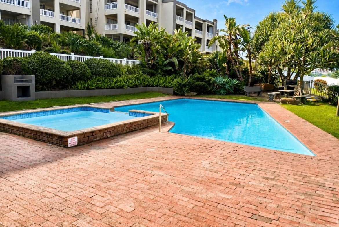 Laguna, Uvongo | R1,850,000 | 120 m² | 3 Bedrooms | Top Floor | Fully Furnished