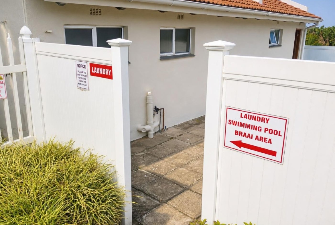 Laguna, Uvongo | R1,850,000 | 120 m² | 3 Bedrooms | Top Floor | Fully Furnished