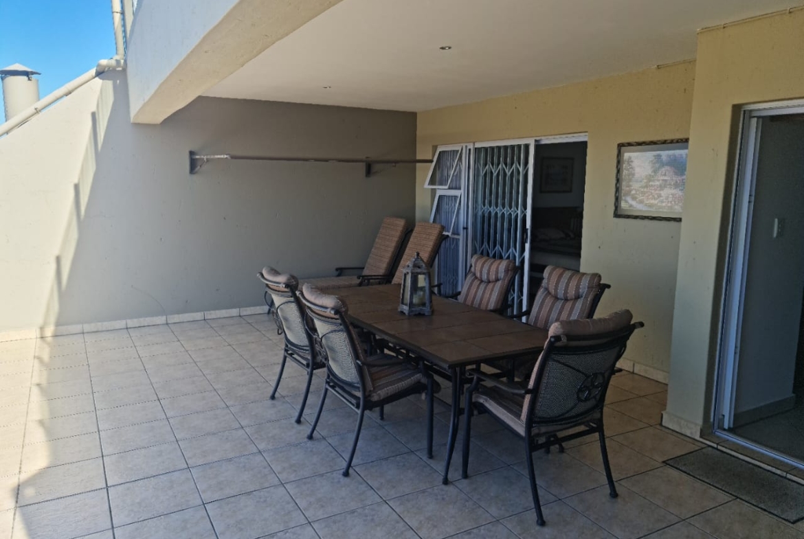 Spacious 3 Bedroom, 2 Bathroom, open plan Manaba Sea View For Sale