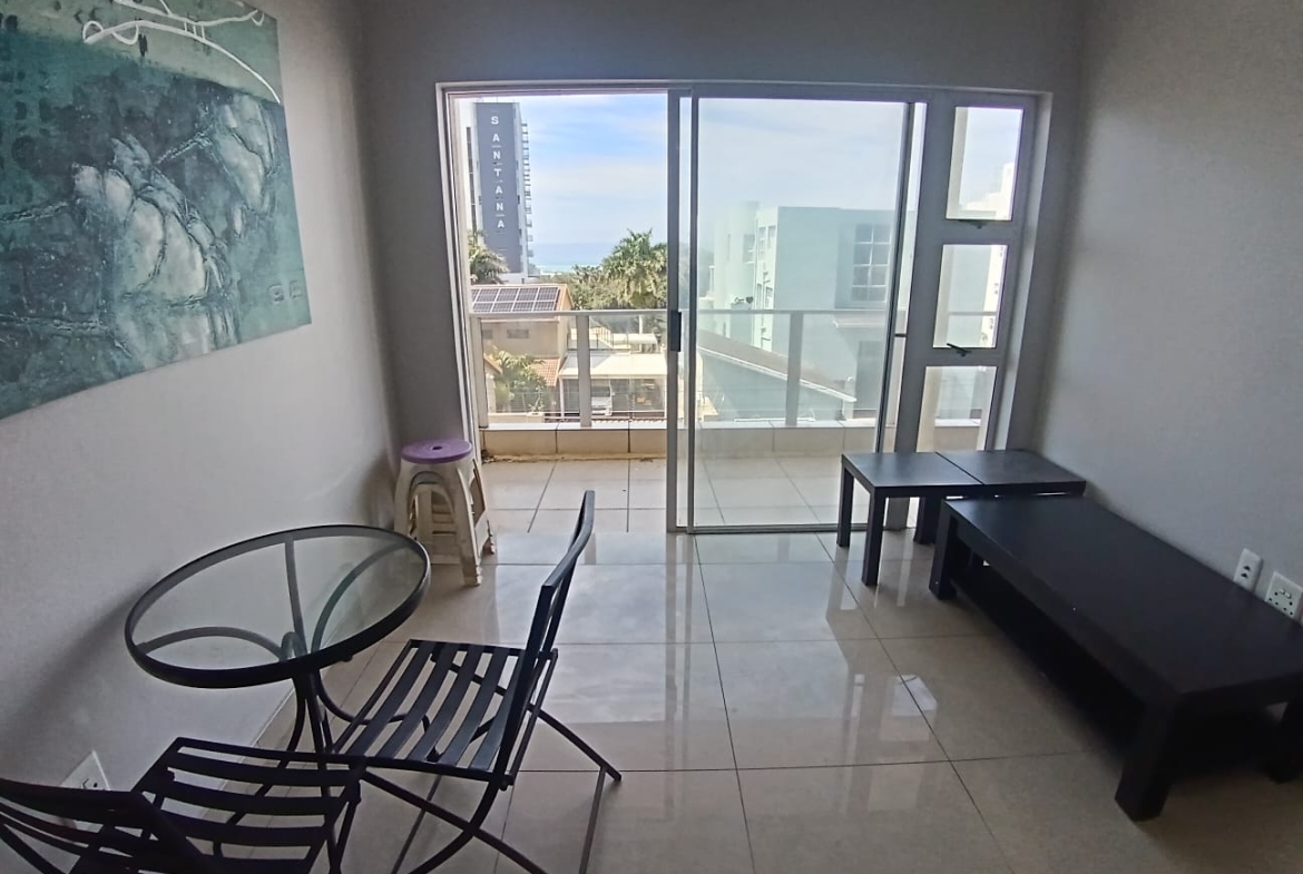 2 Bedroom, 1 Bathroom, open plan, Margate Sea view for Sale