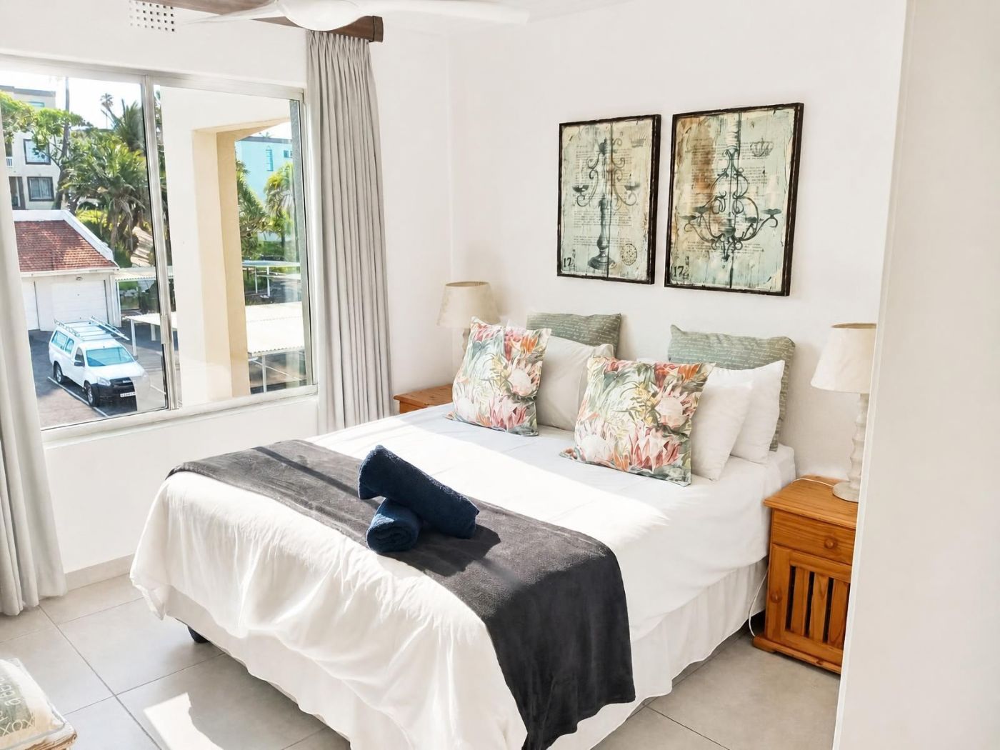 Laguna, Uvongo | R1,850,000 | 120 m² | 3 Bedrooms | Top Floor | Fully Furnished