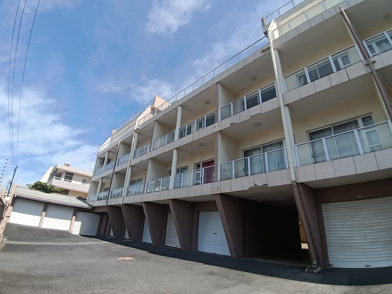 2 Bedroom, 1 Bathroom, open plan, Margate Sea view for Sale