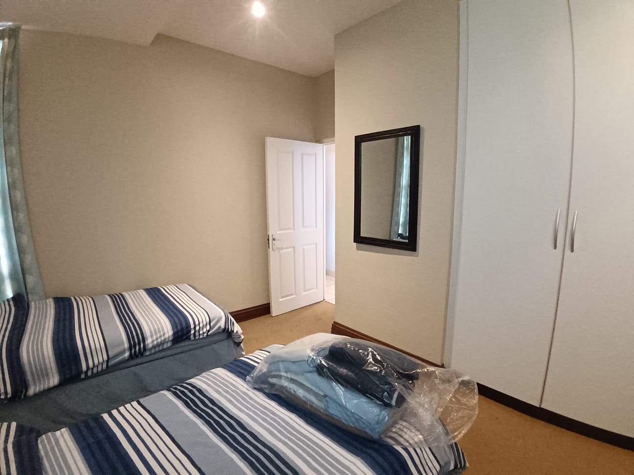 2f858933-3b68-48fd-be9c-3390336598f0 3 Bedroom, 2 Bathroom, Open Plan, Margate Sea view for Sale