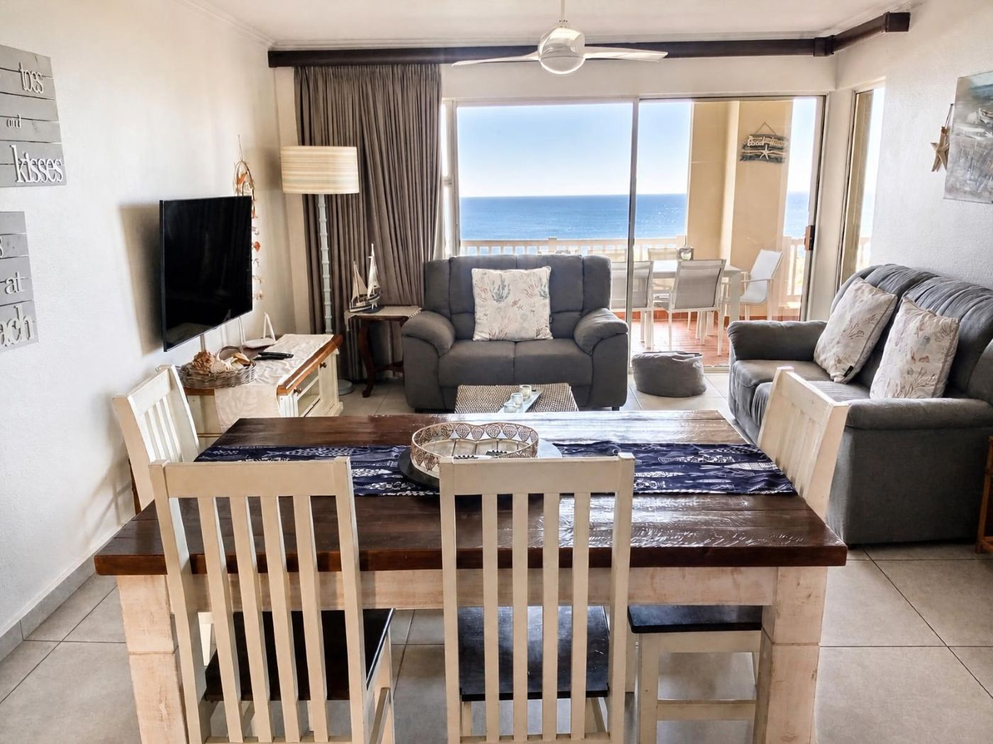 Laguna, Uvongo | R1,850,000 | 120 m² | 3 Bedrooms | Top Floor | Fully Furnished
