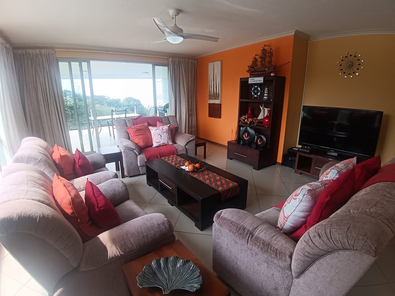 3 Bedroom, 2 Bathroom, Open Plan, Margate Sea view for Sale