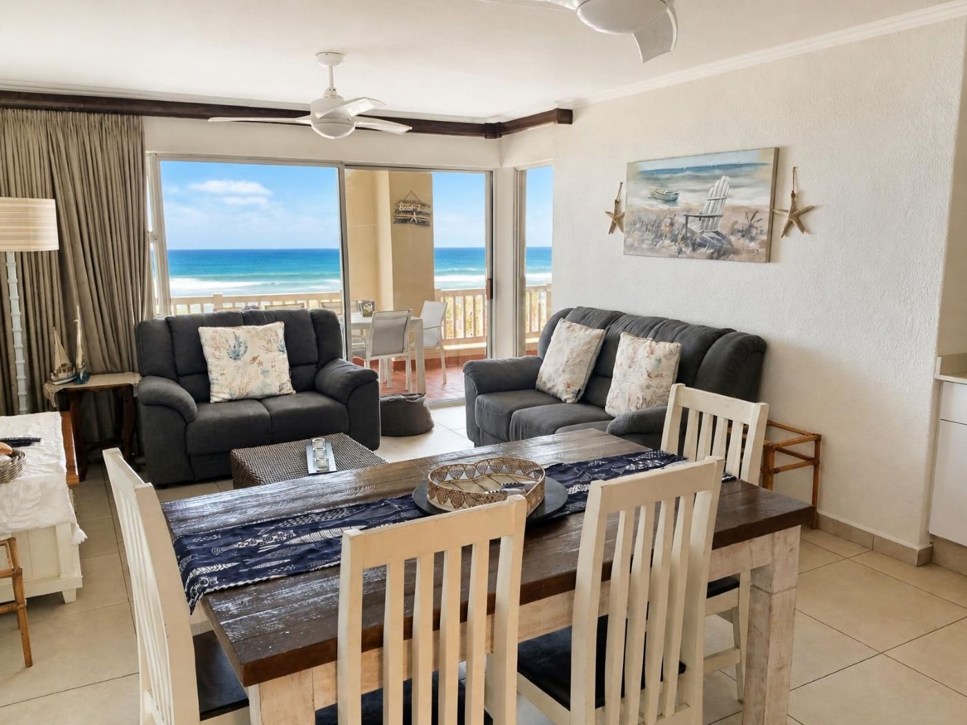Laguna, Uvongo | R1,850,000 | 120 m² | 3 Bedrooms | Top Floor | Fully Furnished