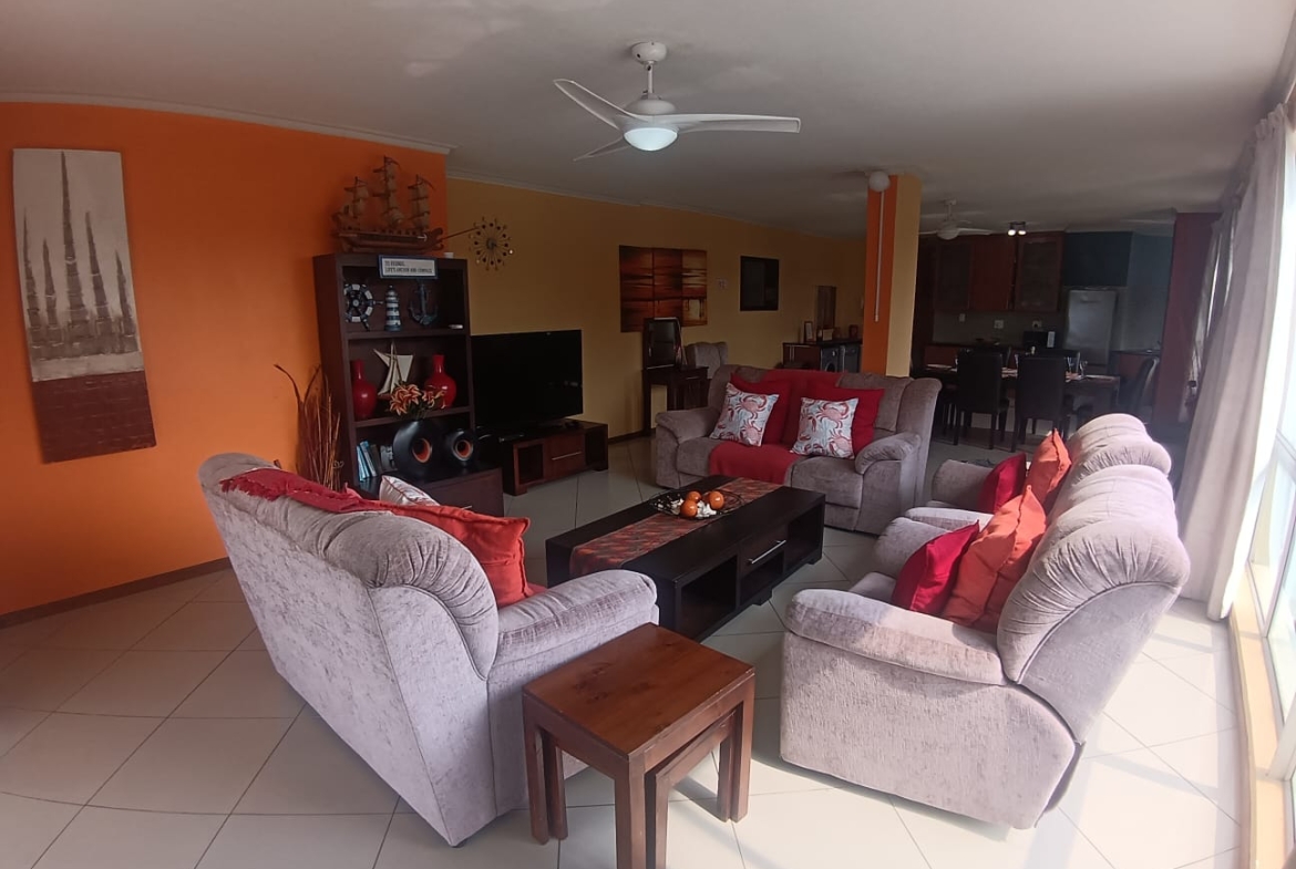 3 Bedroom, 2 Bathroom, Open Plan, Margate Sea view for Sale