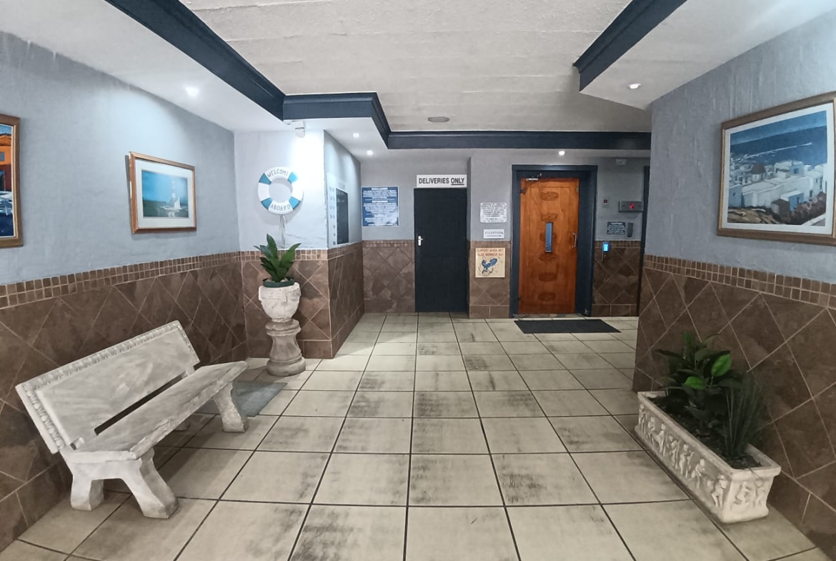 2 Bedroom, 2 Bathroom, open plan, Margate sea view for Sale