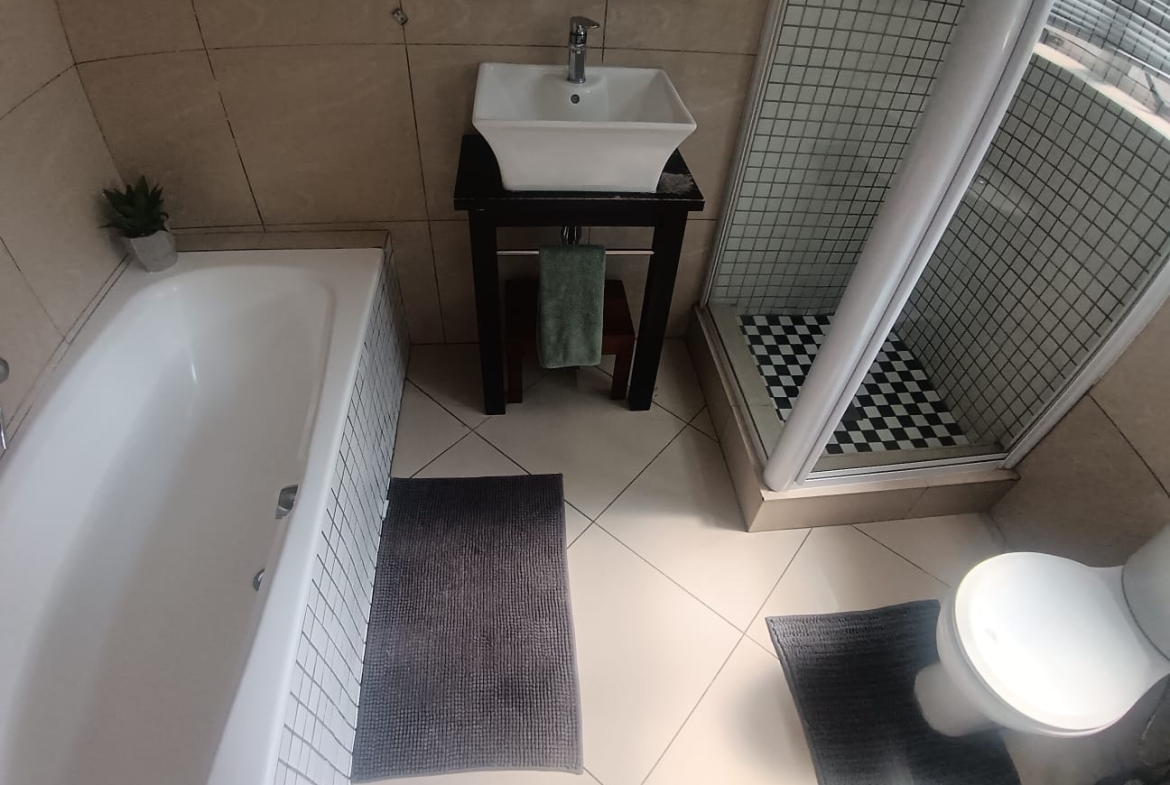 3 Bedroom, 2 Bathroom, Open Plan, Margate Sea view for Sale