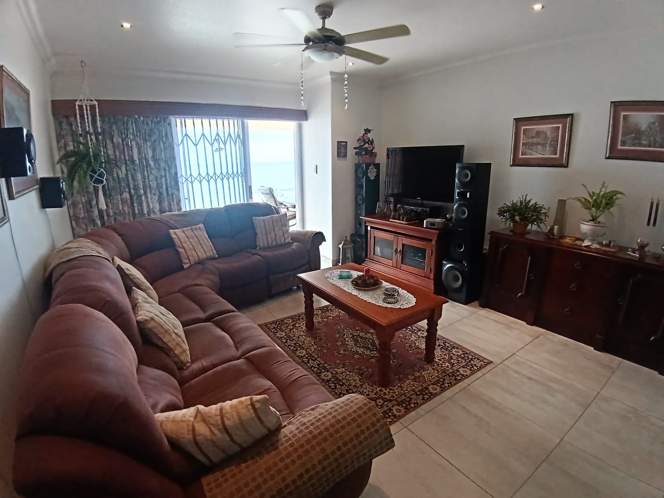 5d9bede9-bfad-4011-864f-a2df55af4dca Spacious 3 Bedroom, 2 Bathroom, open plan Manaba Sea View For Sale