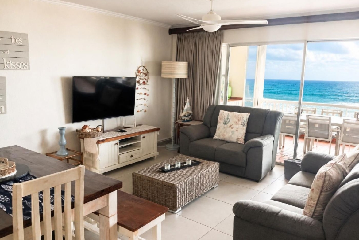 Laguna, Uvongo | R1,850,000 | 120 m² | 3 Bedrooms | Top Floor | Fully Furnished