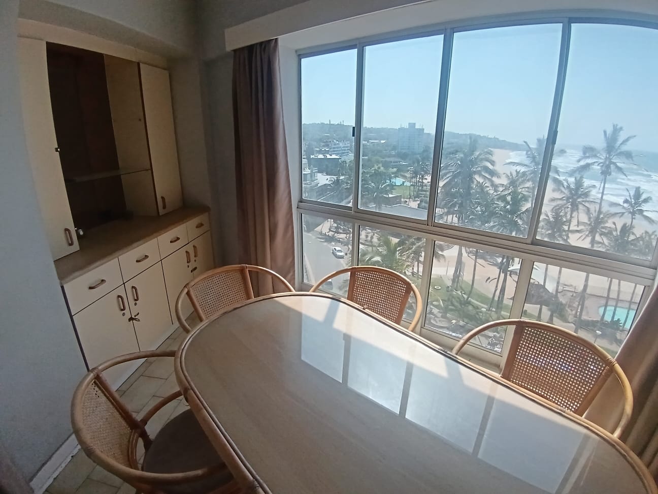 2 Bedroom, 2 Bathroom, open plan, Margate sea view for Sale
