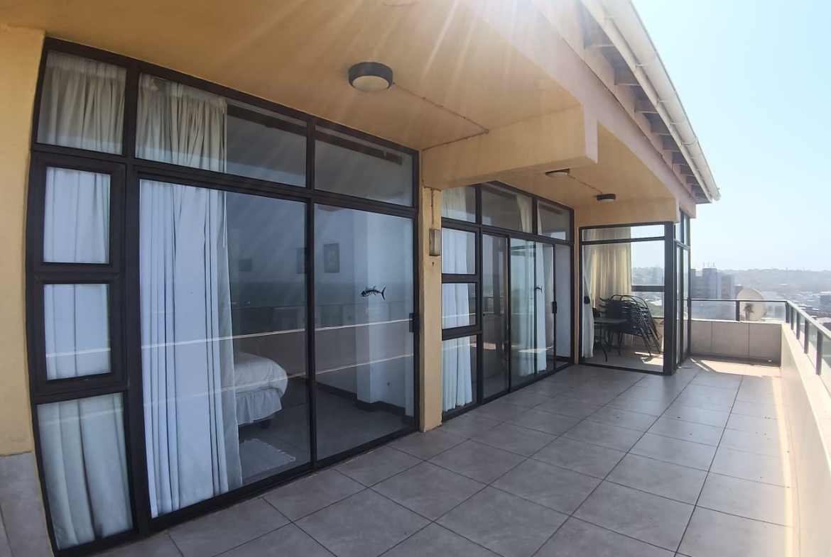 3 Bedroom, 2 Bathroom, open plan, Margate sea view for Sale