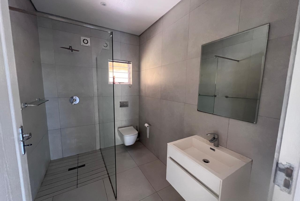 Modern 2 Bedroom Apartment For Rent