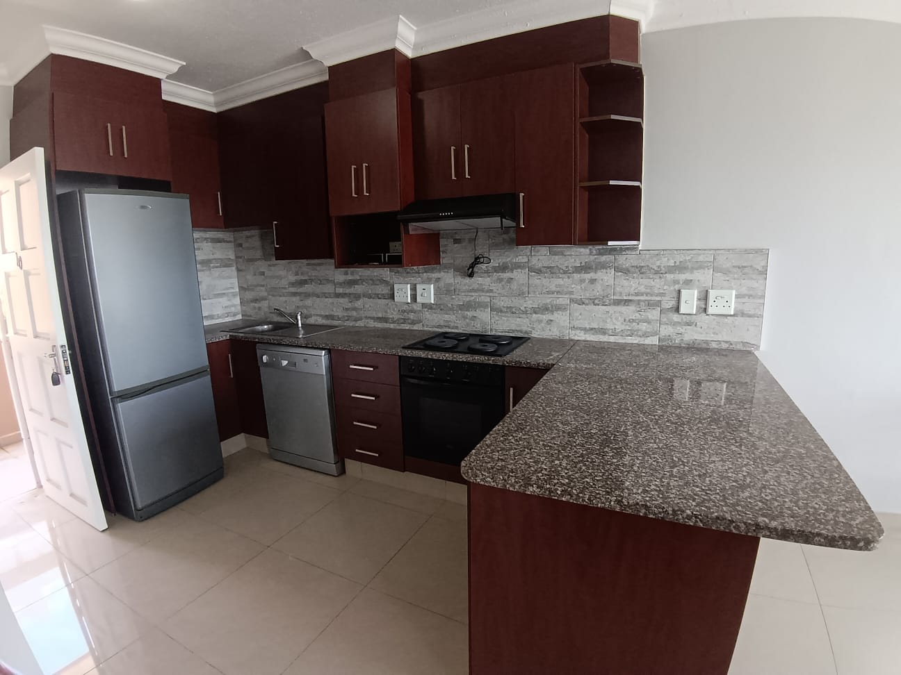 2 Bedroom, 1 Bathroom, open plan, Margate Sea view for Sale