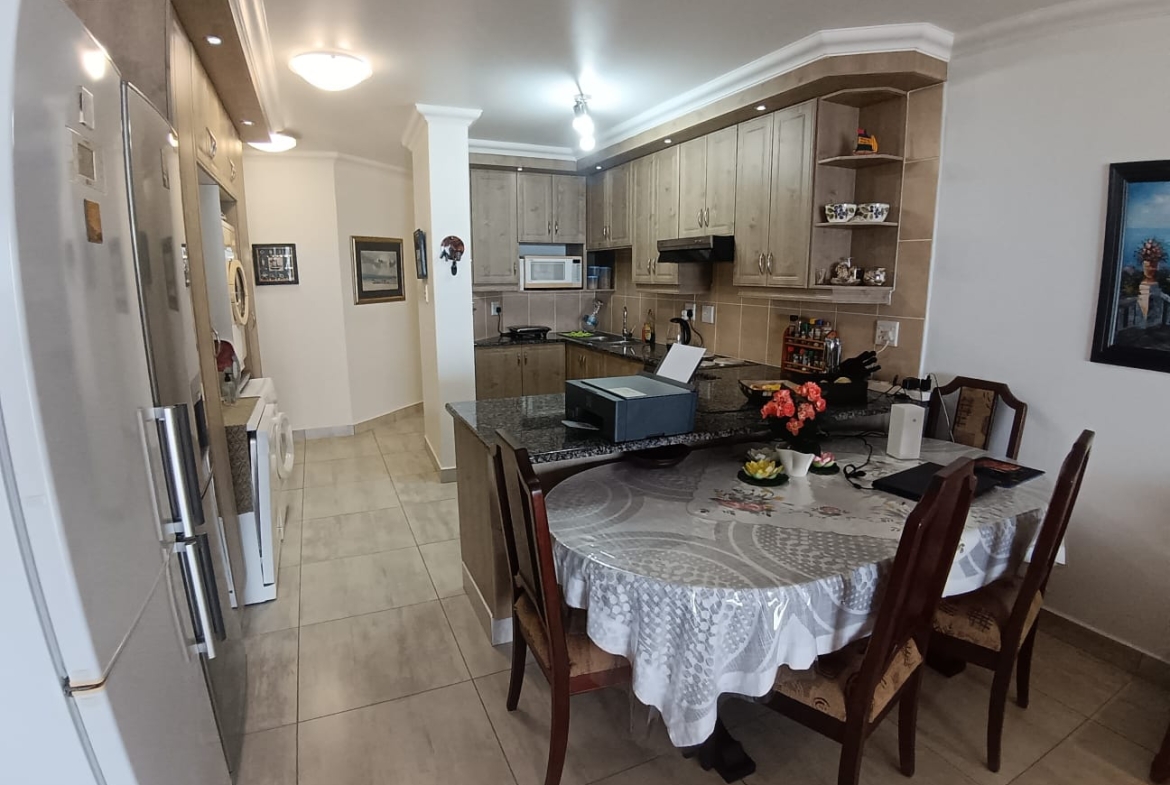 Spacious 3 Bedroom, 2 Bathroom, open plan Manaba Sea View For Sale